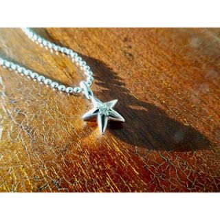仁尾彫金『一つ星ダイヤ、ぷっくりスターペンダント』ハンドメイド363b(ネックレス)