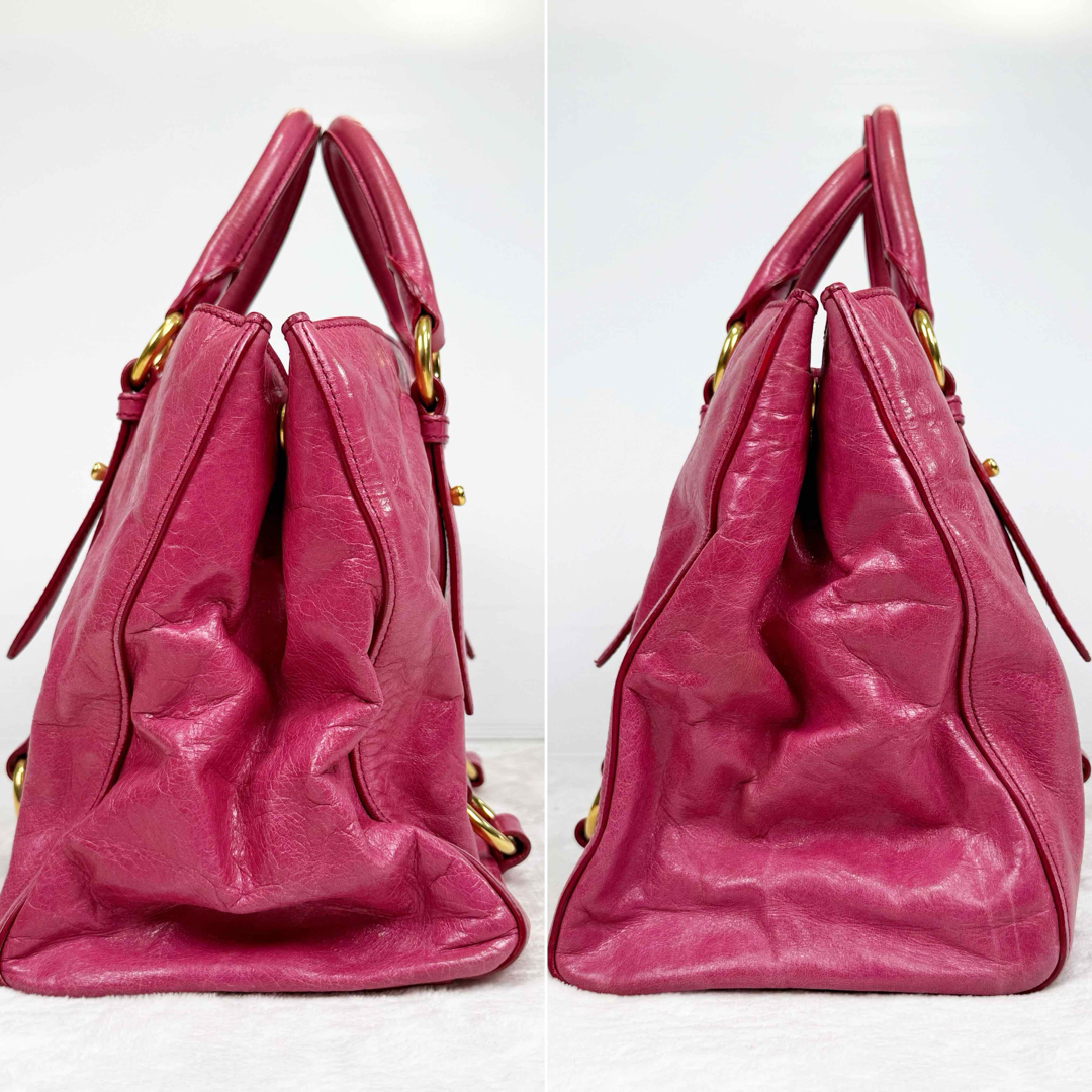 miu miu ヴィッテロシャイン ハンドバッグ 2way ショッキング miu miu ヴィッテロシャイン ハンドバッグ 2way ショッキング