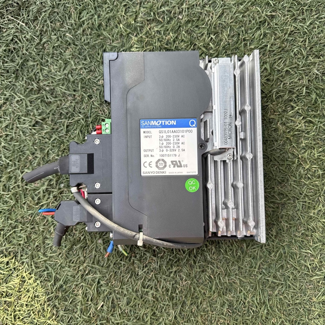 サンヨー デンキ QS1L01AA03101P00 AC サーボ ドライバー サンヨー デンキ QS1L01AA03101P00 AC サーボ ドライバー