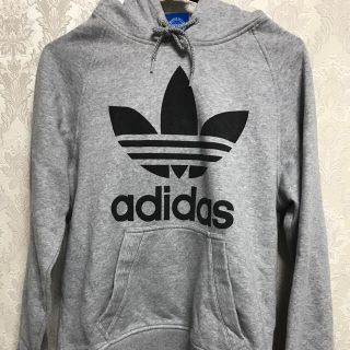 アディダス(adidas)のadidasオリジナルスのスウェットパーカー(パーカー)