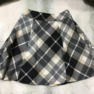 バーバリー(BURBERRY)のブルーレーベル クレストブリッジ (ひざ丈スカート)