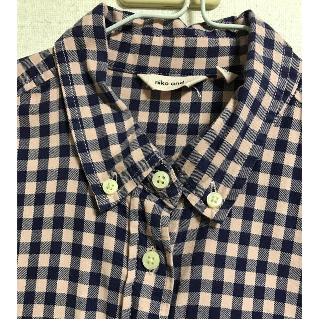 niko and...(ニコアンド)の【A様専用】ピンクとブルーのチェックシャツとジーンズシャツ レディースのトップス(シャツ/ブラウス(長袖/七分))の商品写真