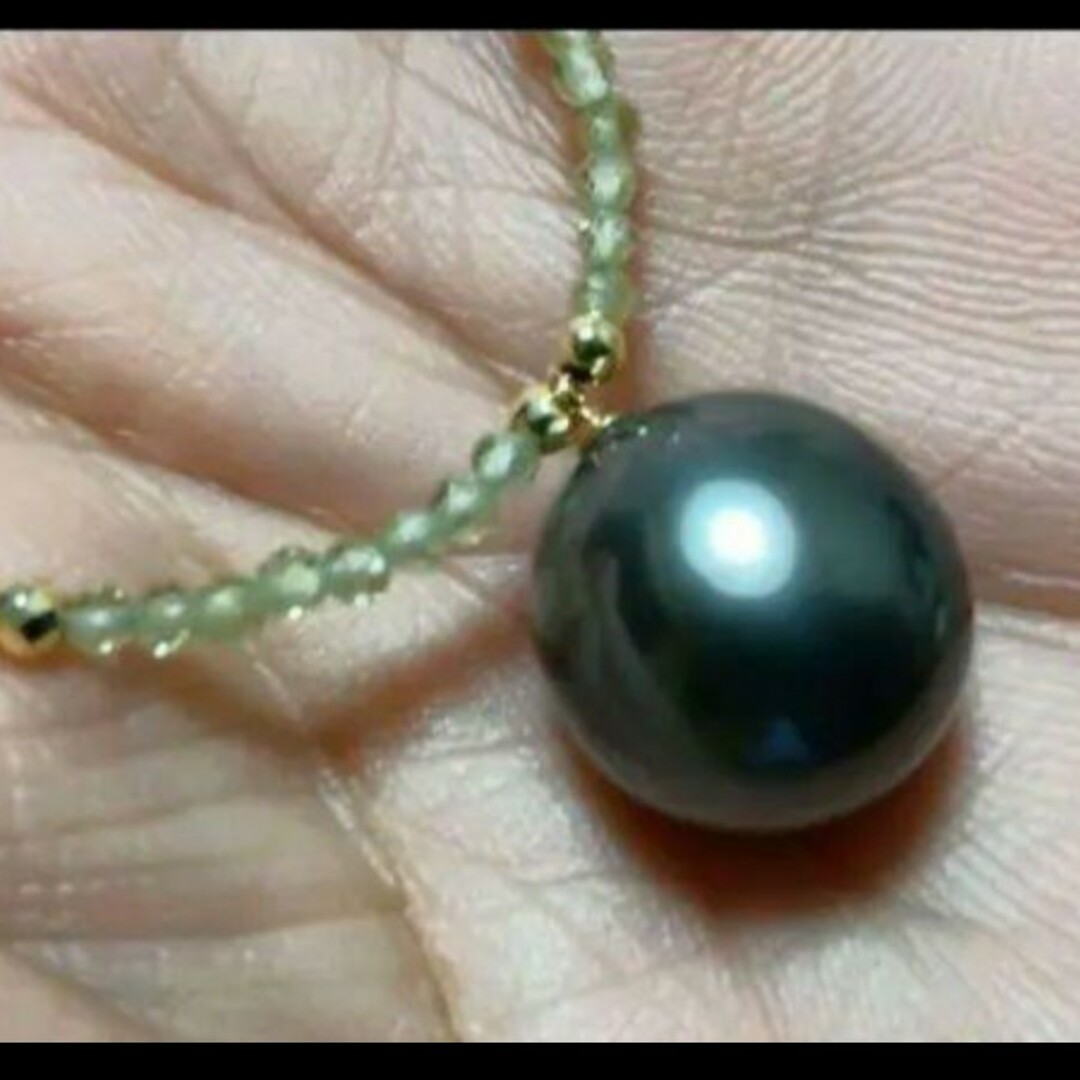 黒蝶天然タヒチパールペリドットネックレス K18の通販 by bi's 黒蝶天然タヒチパールペリドットネックレス K18の通販 by bi's