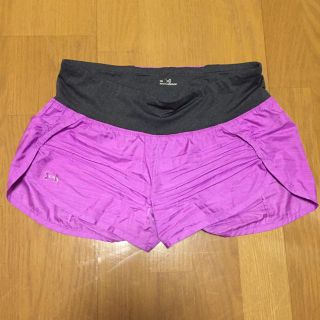 アンダーアーマー(UNDER ARMOUR)のアンダーアーマー ショートパンツ ピンク M(ショートパンツ)