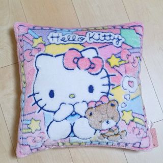 新品タグ付き ハローキティ クッション サンリオ 大きいサイズ 新品タグ付き ハローキティ クッション サンリオ 大きいサイズ
