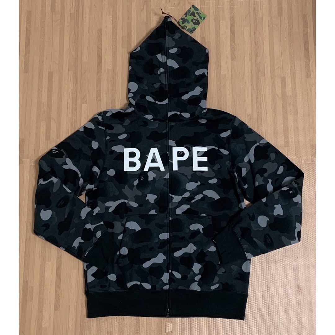A BATHING APE - ☆未使用☆ APE BAPE ロゴ パーカー ブラック A BATHING APE - ☆未使用☆ APE BAPE ロゴ パーカー ブラック