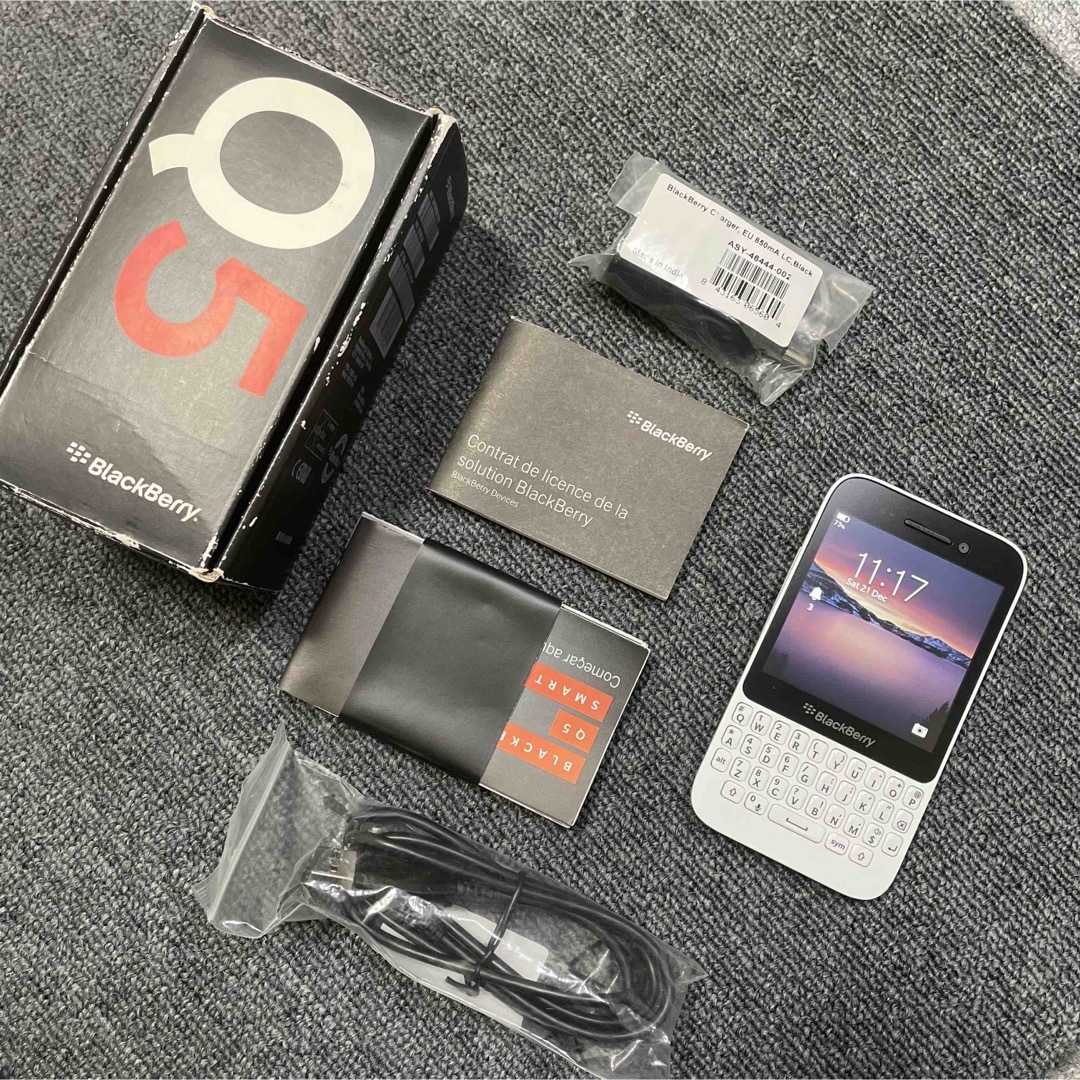 美品】ブラックベリーQ5 SIMフリー スマートフォン/携帯電話 美品】ブラックベリーQ5 SIMフリー スマートフォン/携帯電話