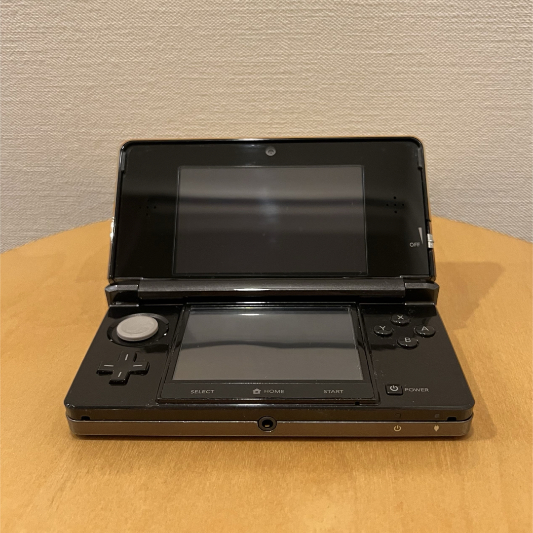 ニンテンドー3DS コスモブラック 本体 黒 タッチペン 充電器 ニンテンドー3DS コスモブラック 本体 黒 タッチペン 充電器