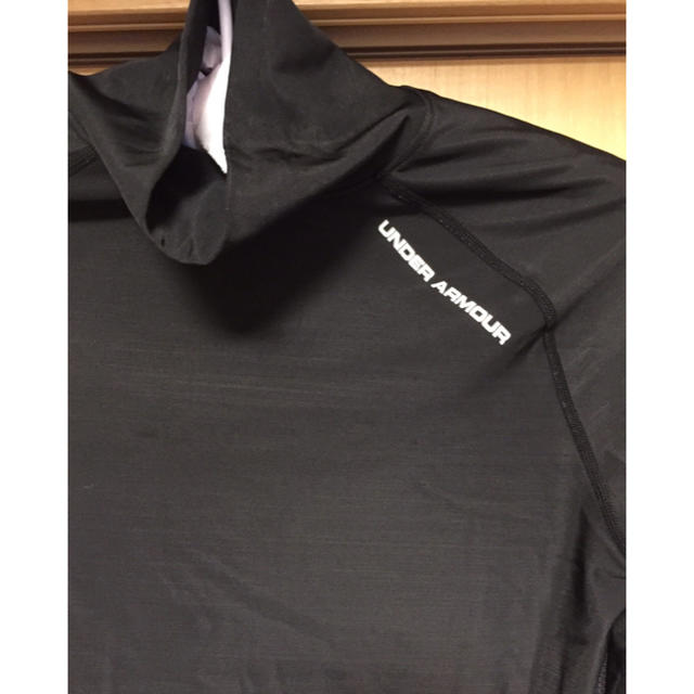 UNDER ARMOUR(アンダーアーマー)のパクチさん専用アンダーアーマー ハイネック長袖Tシャツ ブラック Ｌ レディースのトップス(Tシャツ(長袖/七分))の商品写真