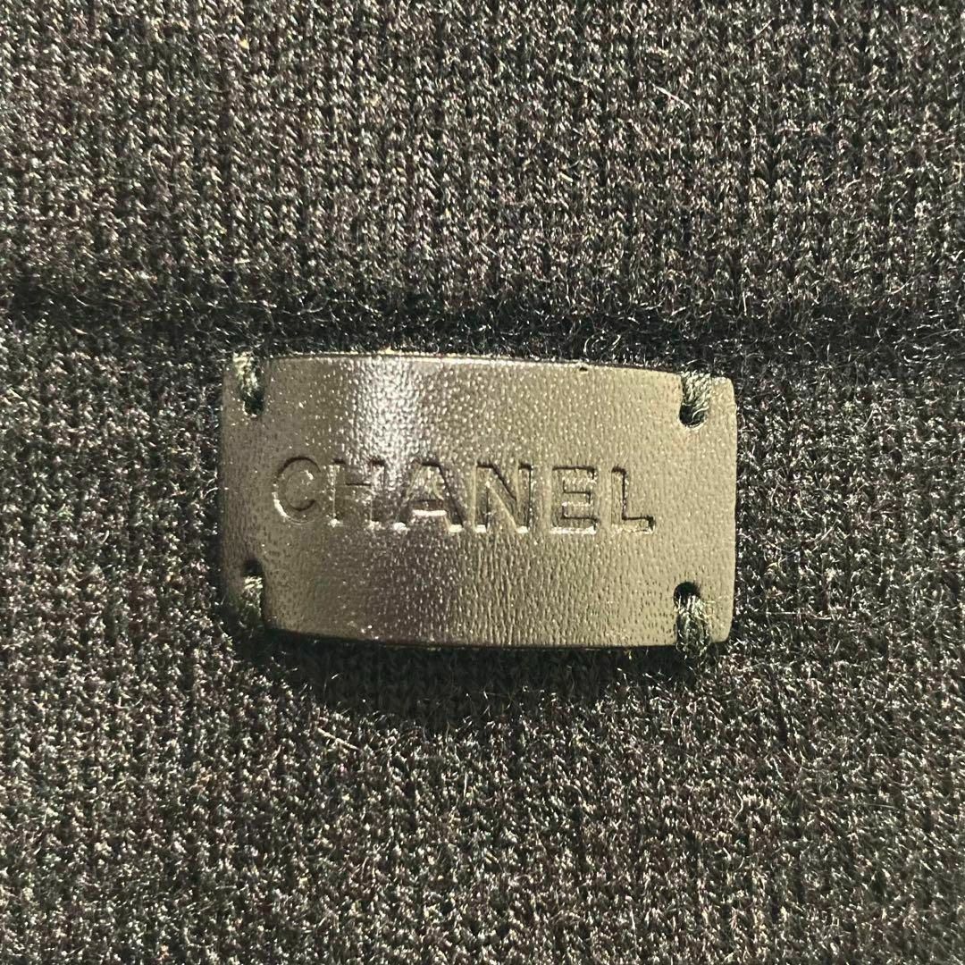 美品】CHANEL ニット 半袖 ブラック カシミヤ100% 型押しロゴ 38 美品】CHANEL ニット 半袖 ブラック カシミヤ100% 型押しロゴ 38