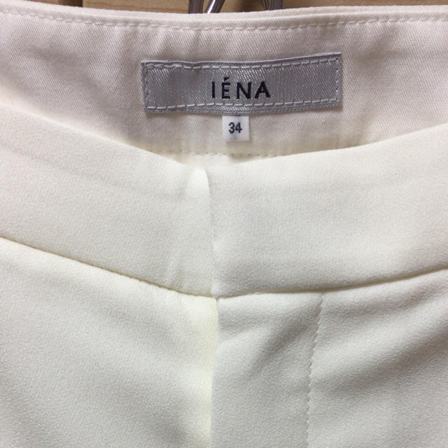 IENA(イエナ)のna様専用✴︎ノーベルジョーゼット ミドルパンツ 34 ホワイト ガウチョ レディースのパンツ(カジュアルパンツ)の商品写真