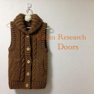 アーバンリサーチ(URBAN RESEARCH)の深い森色ベスト（着画ある）(ベスト/ジレ)