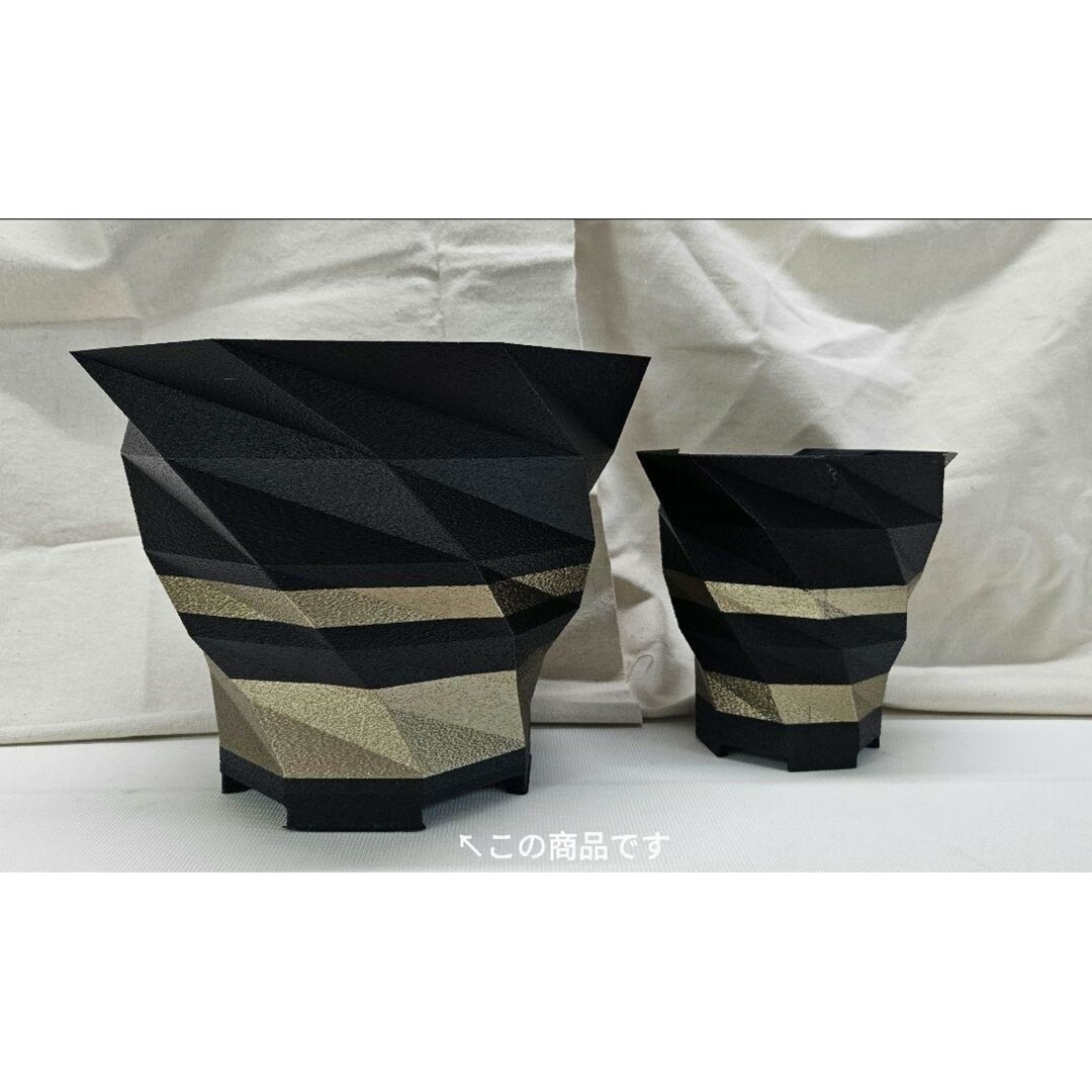 3Dプリンター植木鉢 マットブラック&アンティークゴールドSPIRAL5MEGA ハンドメイドのフラワー/ガーデン(プランター)の商品写真