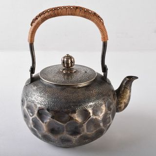 煎茶道具　白銅いぶし銀　打出大槌目　銀瓶　湯沸　約332g　M　R8222(金属工芸)