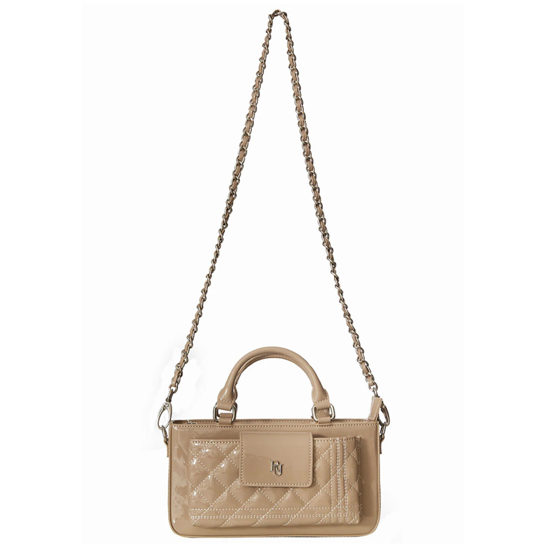 Riu Enamel quilting phone bagの通販 by r|ラクマ Riu Enamel quilting phone bagの通販 by r|ラクマ