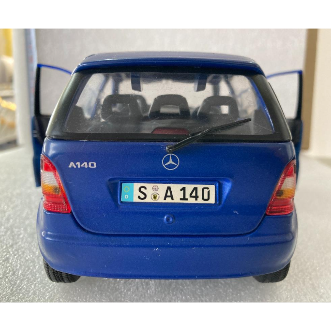 Maisto製 メルセデスベンツ A-Class 1/18 Maisto製 メルセデスベンツ A-Class 1/18の通販 by Antique