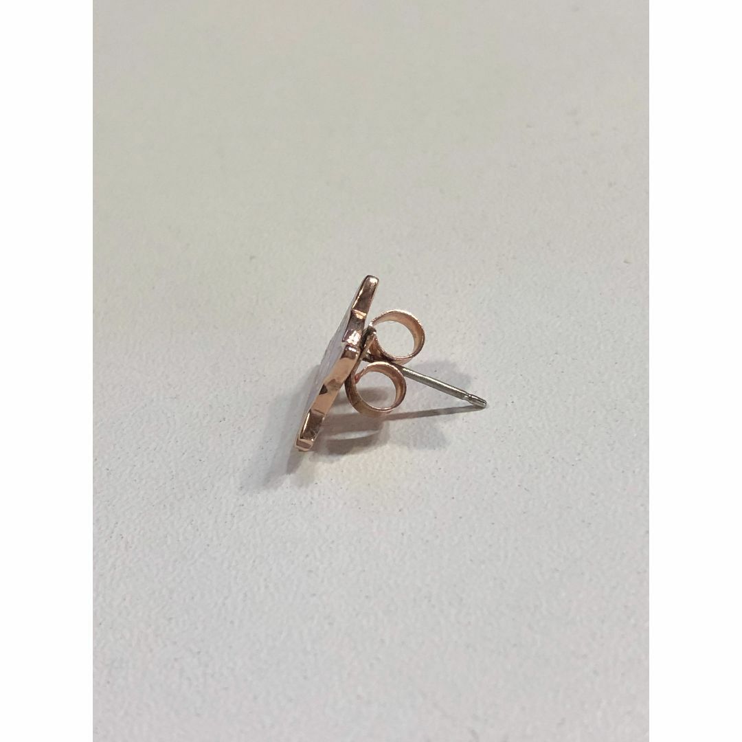 022132 Vivienne Westwood 猫 キャット ピアス 片耳 022132 Vivienne Westwood 猫 キャット ピアス 片耳
