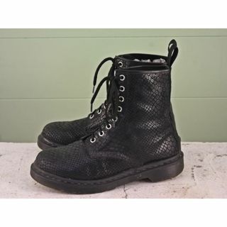 Dr.Martens(グリーン・カーキ/緑色系)のフリマアイテム一覧 Dr.Martens(グリーン・カーキ/緑色系)のフリマアイテム一覧