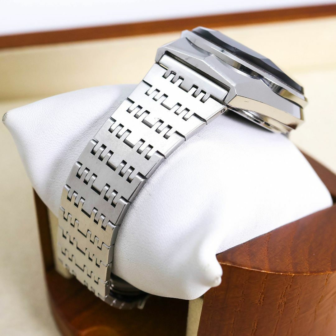 SEIKO - ジャンク品 SEIKO QT 腕時計 9面カットガラス 希少 青 SEIKO - ジャンク品 SEIKO QT 腕時計 9面カットガラス 希少 青