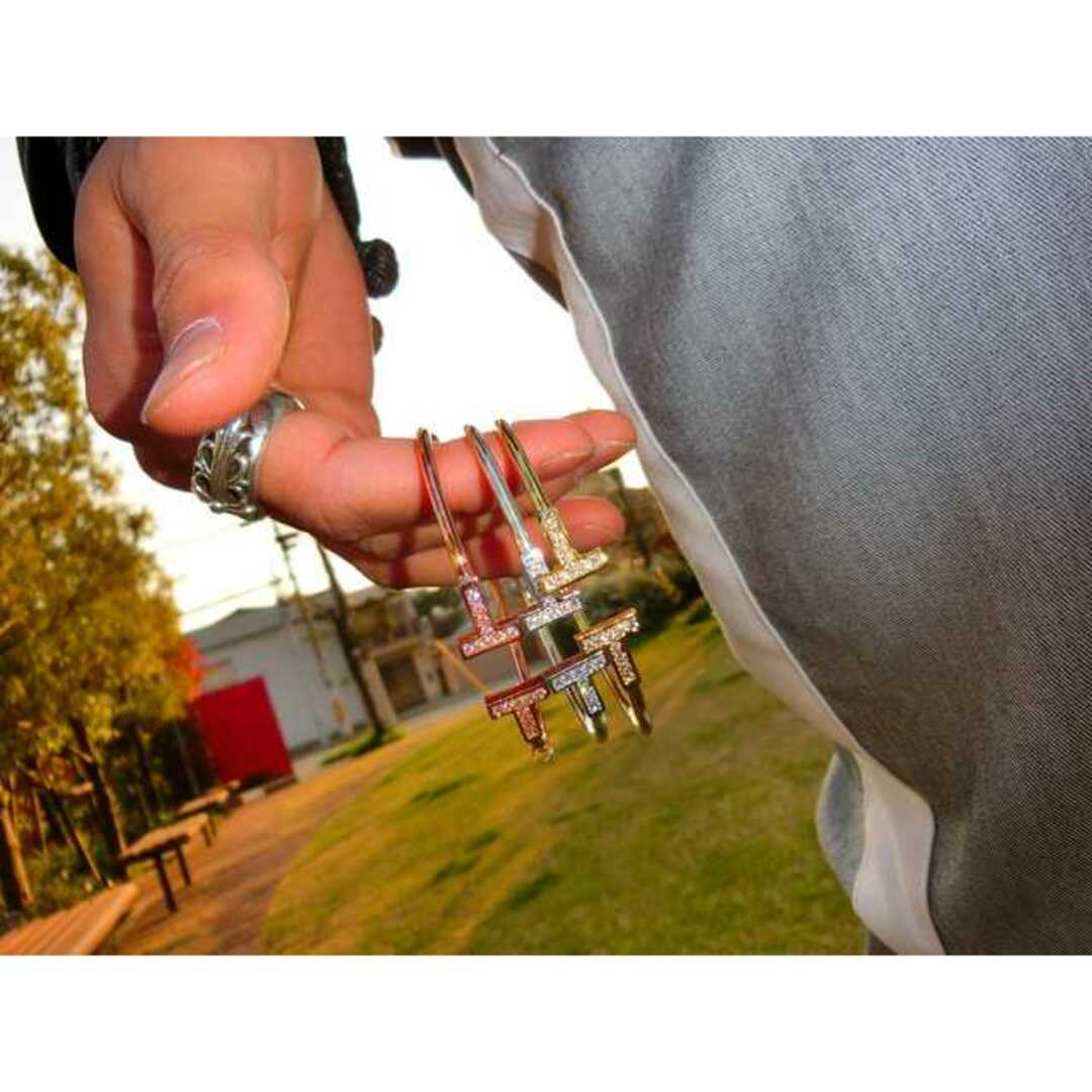 t バングル　ジルコニア  ブレスレット  ピンクゴールド メンズのアクセサリー(ブレスレット)の商品写真