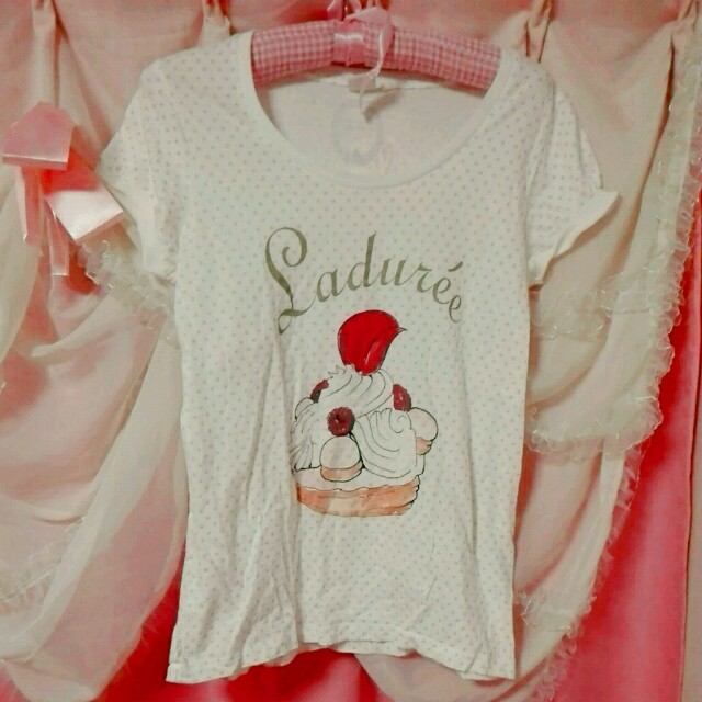 LADUREE(ラデュレ)のut×ラドゥレ☆ケーキカットソー レディースのトップス(Tシャツ(半袖/袖なし))の商品写真