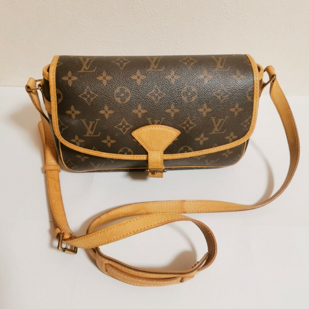 LOUIS VUITTON - LOUISVUITTON ルイヴィトン ショルダーバッグ ソローニュ モノグラム