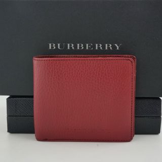 BURBERRY - 【未使用に近い】BURBERRY レッド 二つ折り ノバ BURBERRY - 【未使用に近い】BURBERRY レッド 二つ折り ノバ