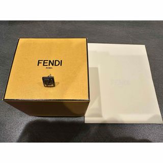 FENDI(ピアス(片耳用))のフリマアイテム一覧 FENDI(ピアス(片耳用))のフリマアイテム一覧