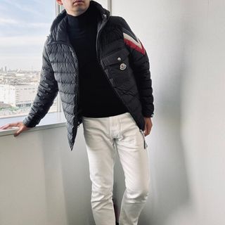 MONCLER(ダウンジャケット ・ シルバー/銀色系)のフリマ MONCLER(ダウンジャケット ・ シルバー/銀色系)のフリマ