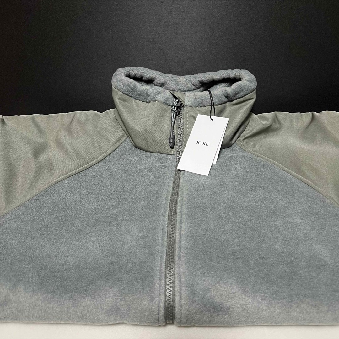HYKE - 新品 HYKE ハイク FLEECE JACKET フリースジャケットの HYKE - 新品 HYKE ハイク FLEECE JACKET フリースジャケットの