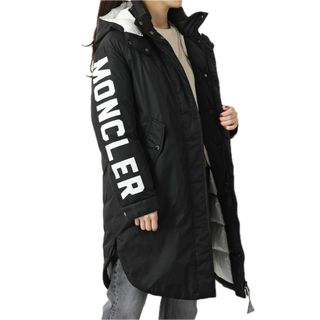 MONCLER(ダウンジャケット ・ ブラック/黒色系)のフリマ MONCLER(ダウンジャケット ・ ブラック/黒色系)のフリマ