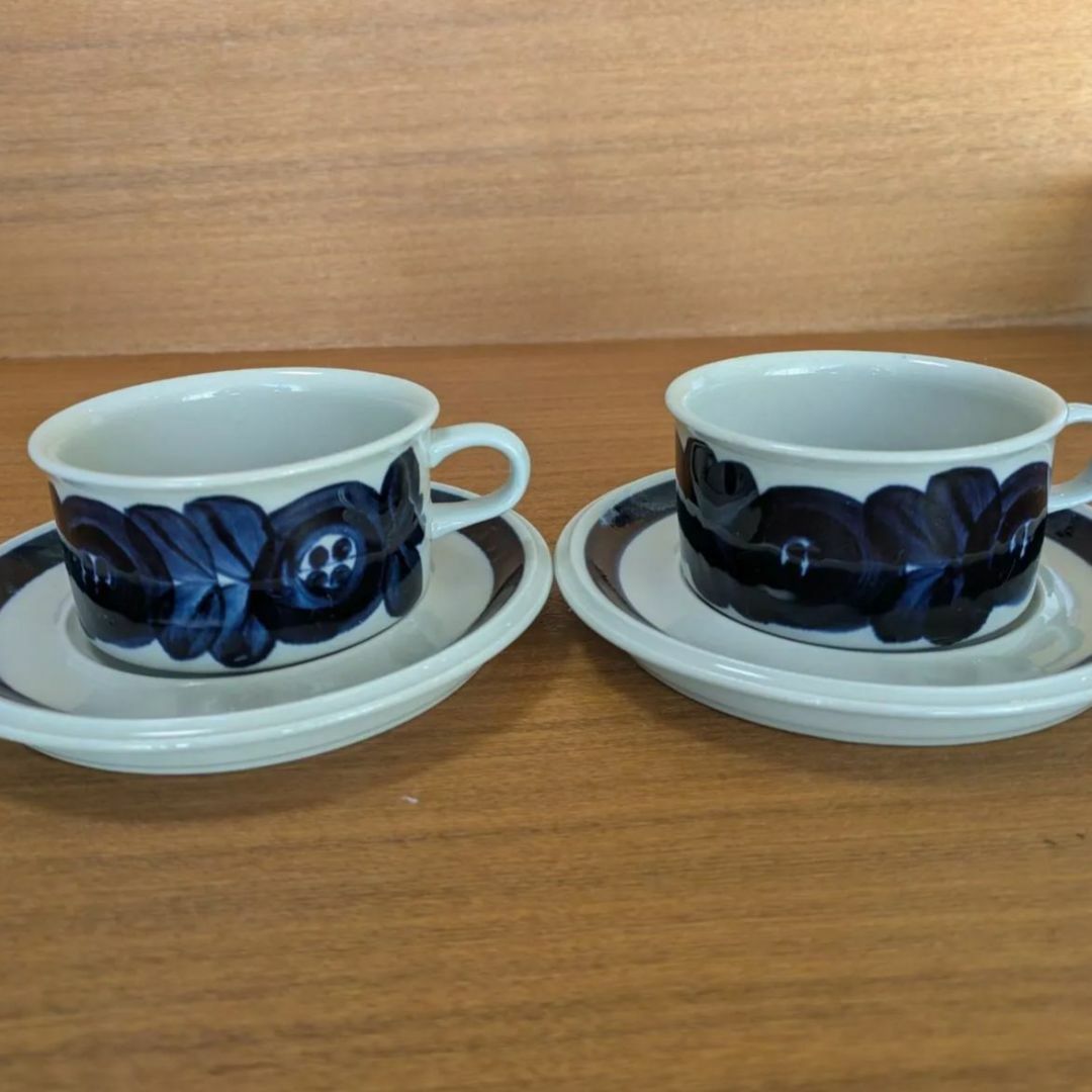 大人気 美品☆ARABIAアラビア アネモネ カップ＆ソーサー 大きいサイズ その他