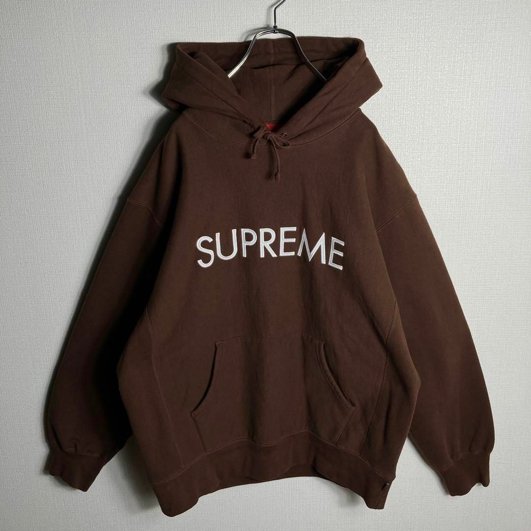 Supreme - 【美品】シュプリーム ビッグロゴ 刺繍ロゴ入りプル Supreme - 【美品】シュプリーム ビッグロゴ 刺繍ロゴ入りプル