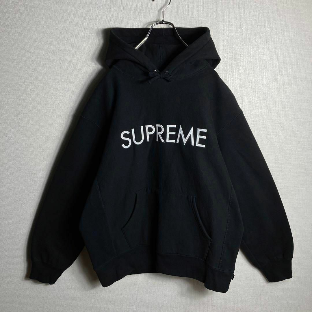 Supreme - 【美品】シュプリーム ビッグロゴ 刺繍ロゴ入りプル Supreme - 【美品】シュプリーム ビッグロゴ 刺繍ロゴ入りプル