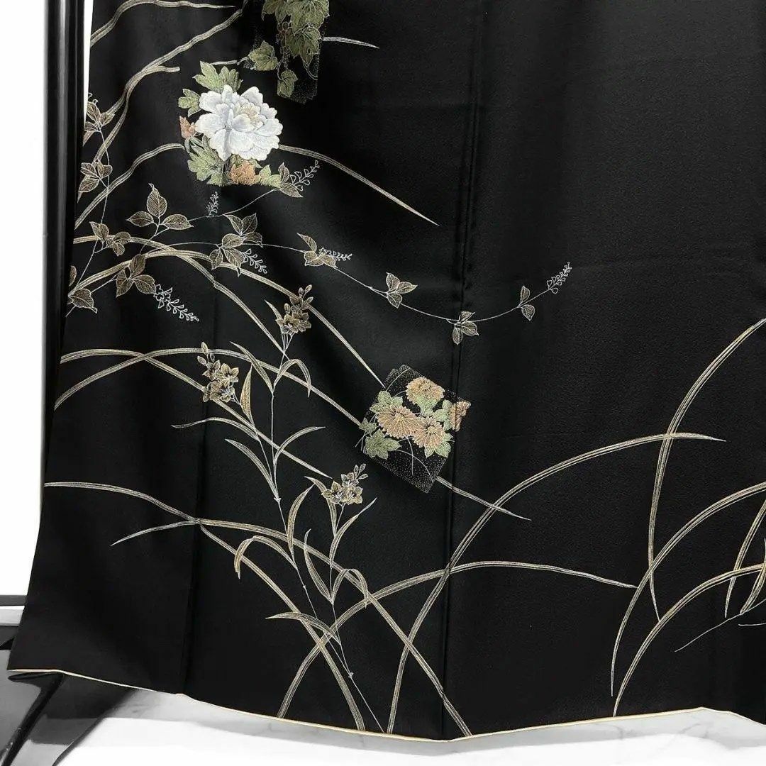 刺繍　牡丹　南天　菊花模様　付け下げ　着物　101a p 刺繍 牡丹 南天 菊花模様 付け下げ 着物 101a p