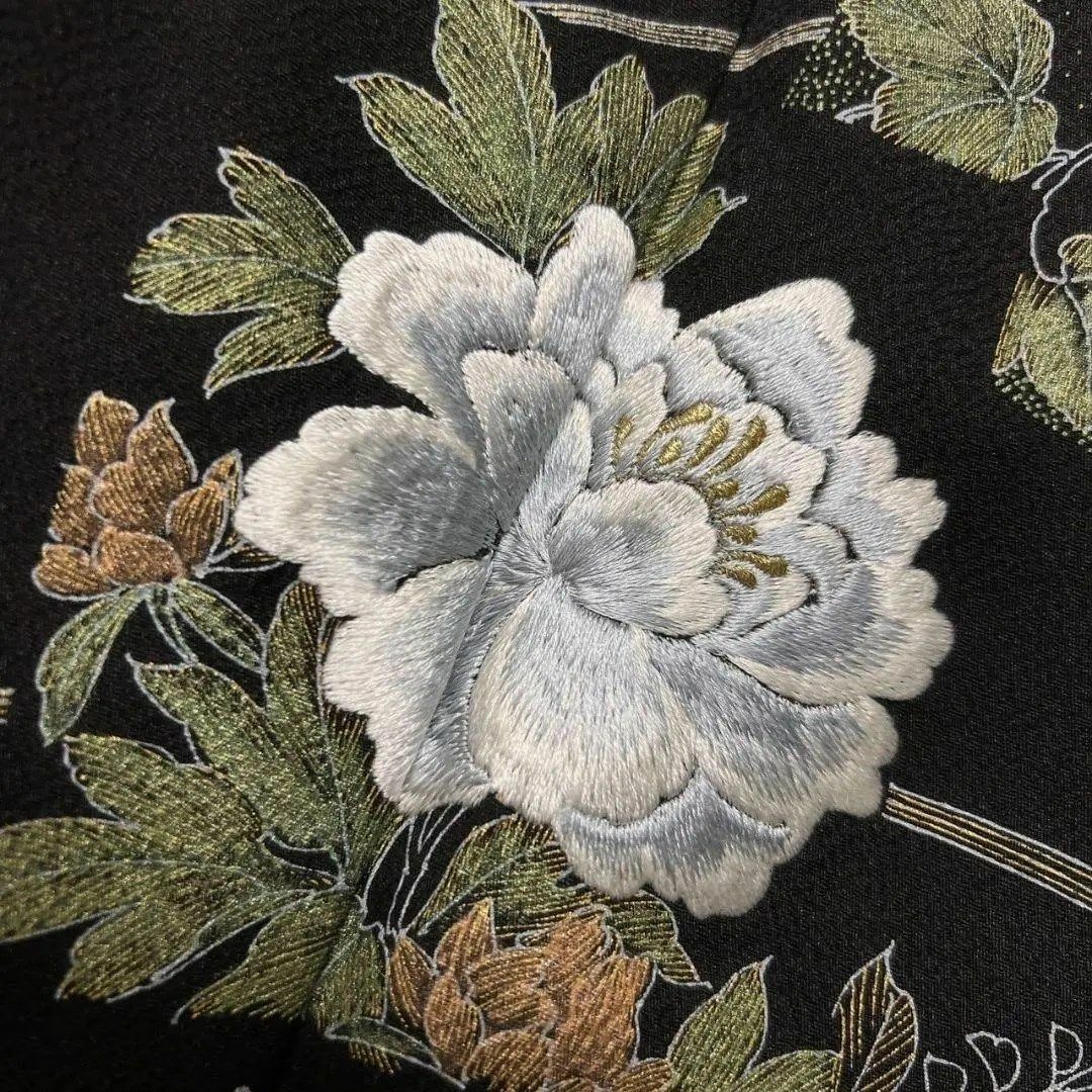 刺繍 牡丹 南天 菊花模様 付け下げ 着物 101a p