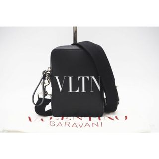 VALENTINO(ボディバッグ/ウエストポーチ)のフリマアイテム一覧 VALENTINO(ボディバッグ/ウエストポーチ)のフリマアイテム一覧