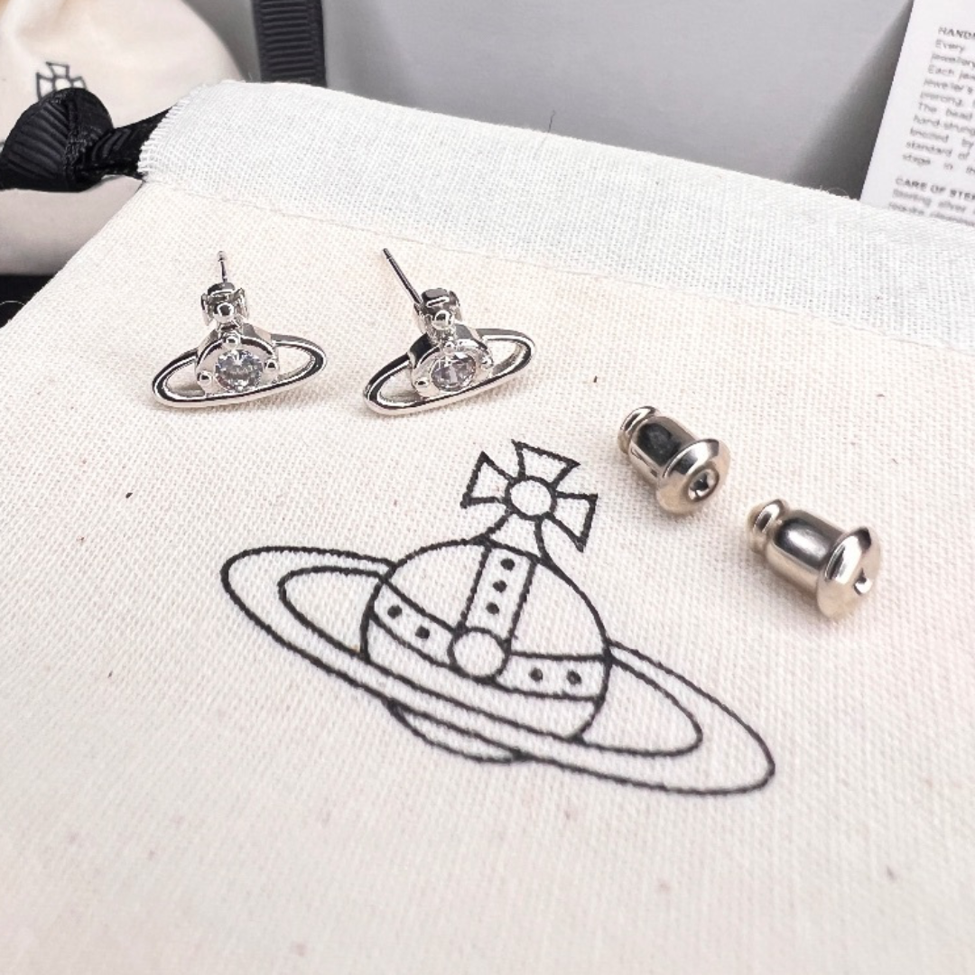 Vivienne Westwood - ヴィヴィアンウエストウッド　ミニオーブピアス