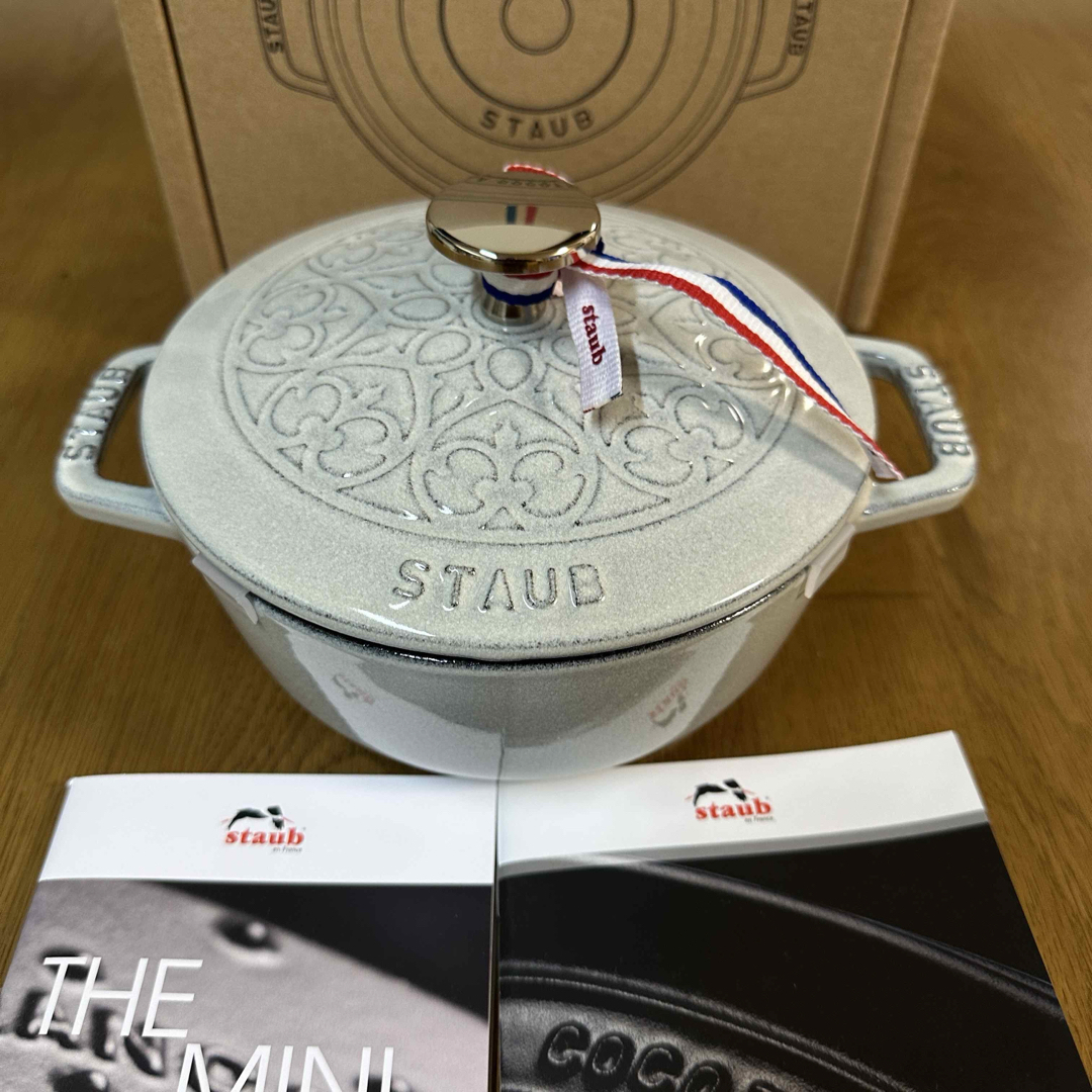 STAUB - 新品 ストウブ staub ワナベ リリー カンパーニュ 16CM STAUB - 新品 ストウブ staub ワナベ リリー カンパーニュ 16CM