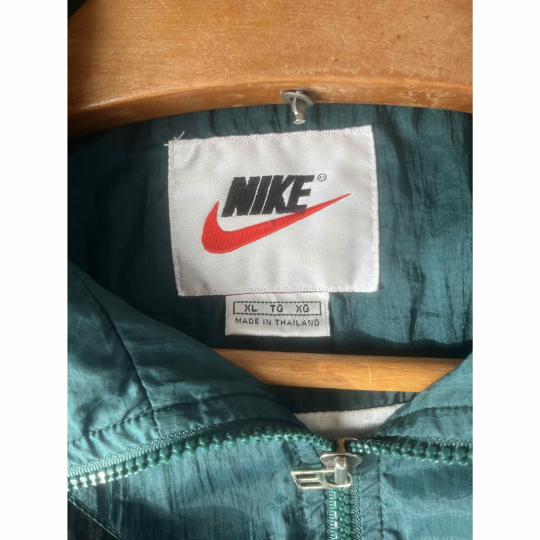 NIKE - NIKE ナイキナインティーズ ナイロンジャケット90's古着 NIKE - NIKE ナイキナインティーズ ナイロンジャケット90's古着