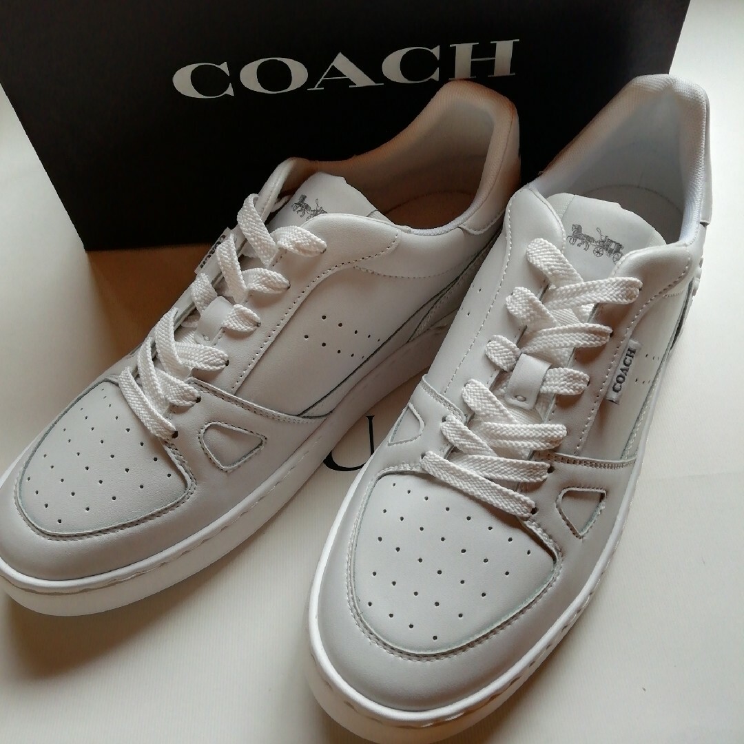 COACH - 正規店購入☆コーチ☆レザースニーカー白☆百貨店商品 COACH - 正規店購入☆コーチ☆レザースニーカー白☆百貨店商品