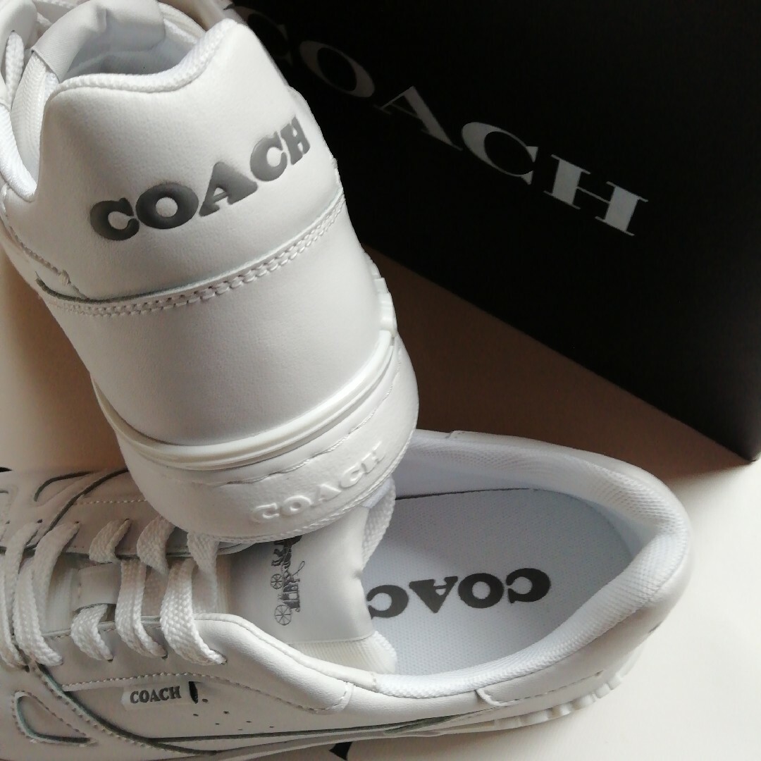COACH - 正規店購入☆コーチ☆レザースニーカー白☆百貨店商品 COACH - 正規店購入☆コーチ☆レザースニーカー白☆百貨店商品