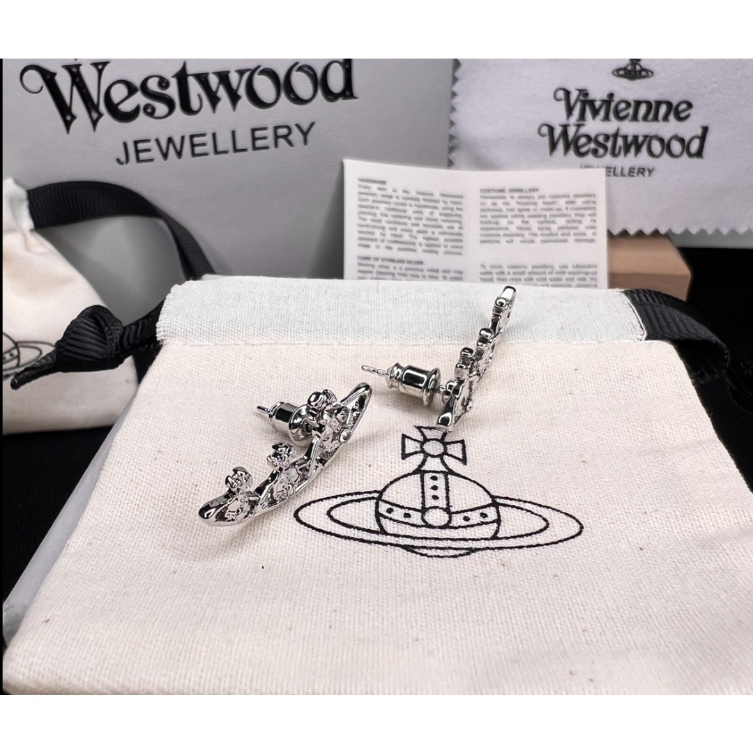 Vivienne Westwood - ヴィヴィアンウエストウッド 3連オーブ