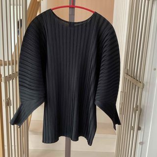 PLEATS PLEASE ISSEY MIYAKE(カットソー(長袖/七分 PLEATS PLEASE ISSEY MIYAKE(カットソー(長袖/七分