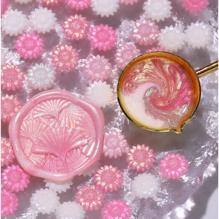 スクープ付き★シーリングワックス スタンプ ピンク 花形 花型 １００粒 混色(印鑑/スタンプ/朱肉)