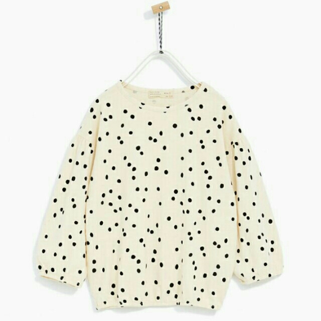 ZARA KIDS(ザラキッズ)の新品  ZARA  ドット柄ブラウス  110 キッズ/ベビー/マタニティのキッズ服女の子用(90cm~)(ブラウス)の商品写真