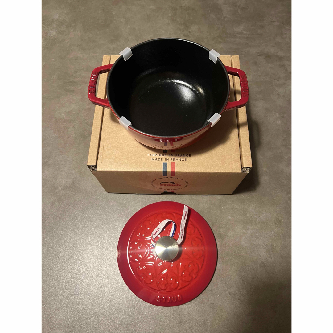STAUB - 新品未使用ストウブ Wa-NABE フレンチオーブン リリー STAUB - 新品未使用ストウブ Wa-NABE フレンチオーブン リリー