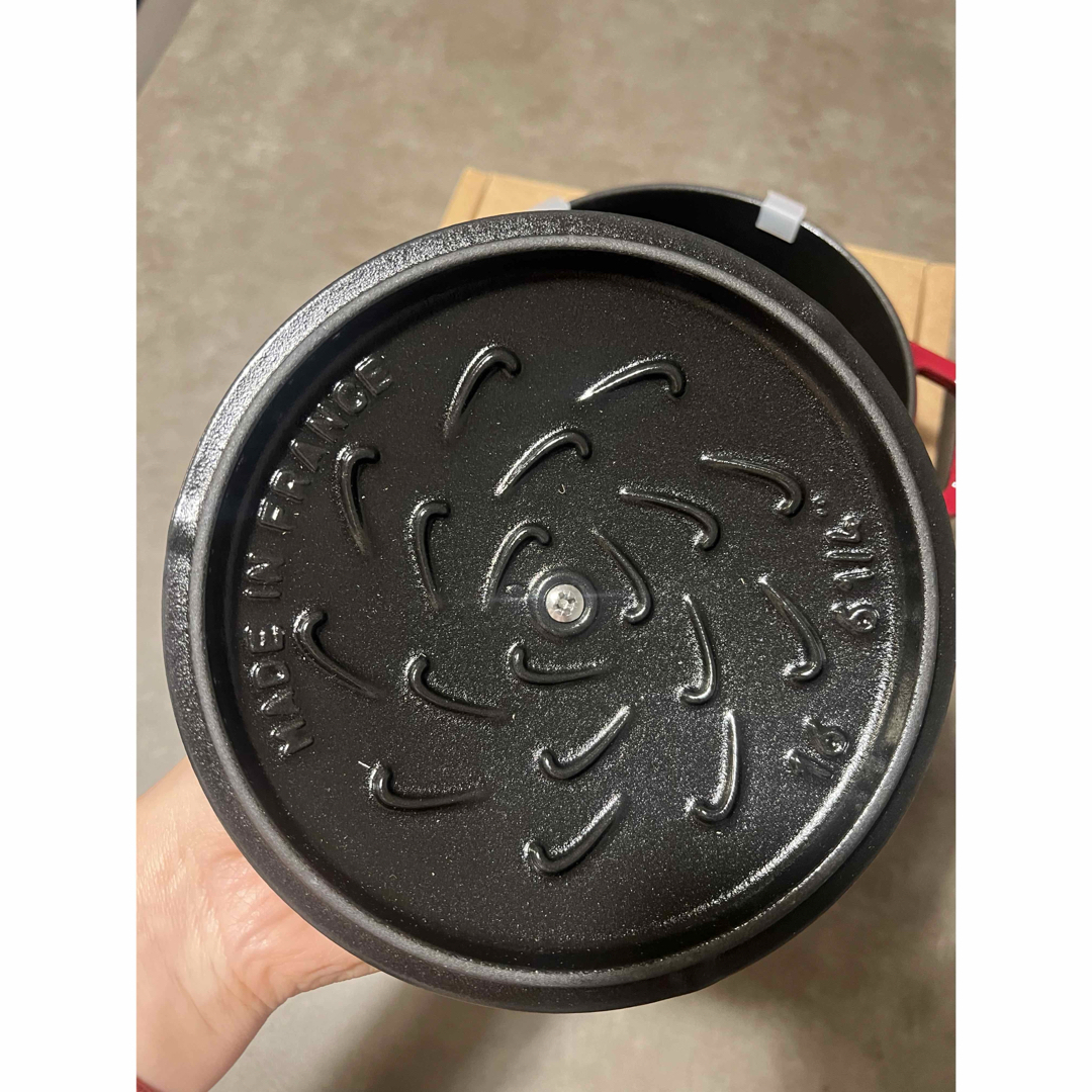 STAUB - 新品未使用ストウブ Wa-NABE フレンチオーブン リリー STAUB - 新品未使用ストウブ Wa-NABE フレンチオーブン リリー