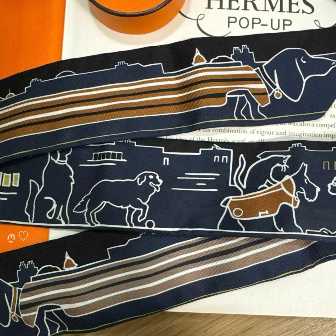 HERMES エルメス ツイリー パリジャンの犬 シルクスカーフ ドッグ HERMES エルメス ツイリー パリジャンの犬 シルクスカーフ ドッグ