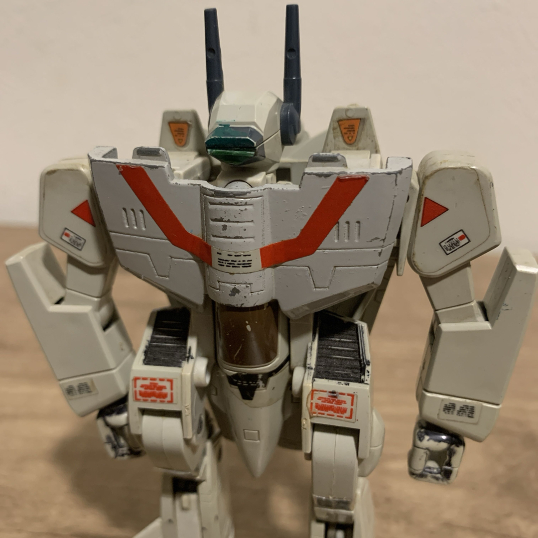 1980年代当時品 マクロス 1/100 バルキリー VF-1J タカトク 1980年代当時品 マクロス 1/100 バルキリー VF-1J タカトク